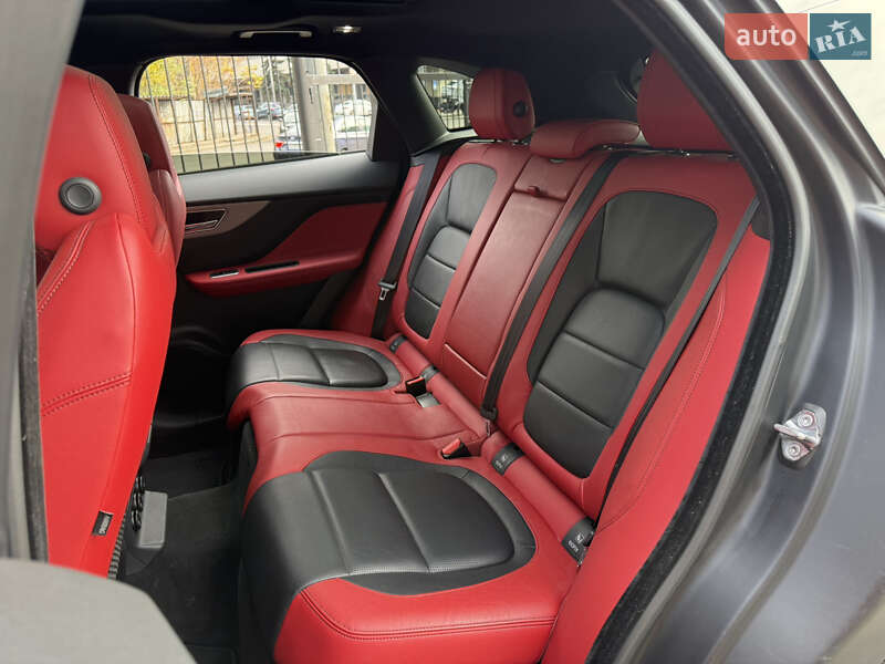 Внедорожник / Кроссовер Jaguar F-Pace 2017 в Киеве фото 12 Внедорожник / Кроссовер Jaguar F-Pace 2017 в Киеве