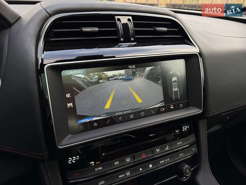 Внедорожник / Кроссовер Jaguar F-Pace 2017 в Киеве фото 22 Внедорожник / Кроссовер Jaguar F-Pace 2017 в Киеве