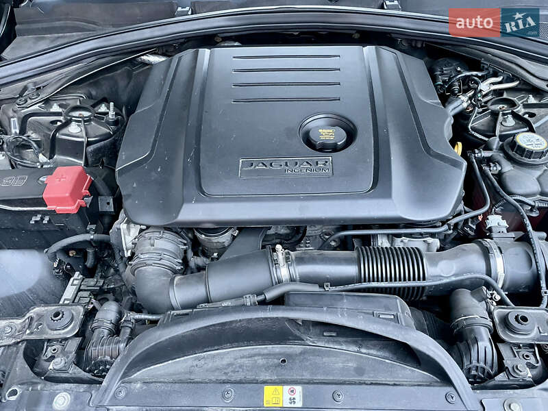 Внедорожник / Кроссовер Jaguar F-Pace 2016 в Киеве