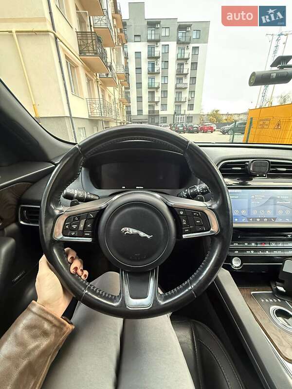 Внедорожник / Кроссовер Jaguar F-Pace 2017 в Ужгороде фото 5 Внедорожник / Кроссовер Jaguar F-Pace 2017 в Ужгороде