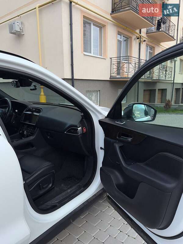 Внедорожник / Кроссовер Jaguar F-Pace 2017 в Ужгороде фото 14 Внедорожник / Кроссовер Jaguar F-Pace 2017 в Ужгороде