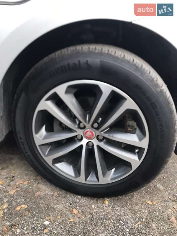 Внедорожник / Кроссовер Jaguar F-Pace 2017 в Кривом Роге