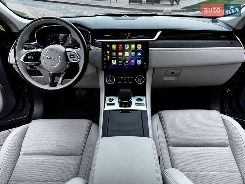 Внедорожник / Кроссовер Jaguar F-Pace 2022 в Киеве