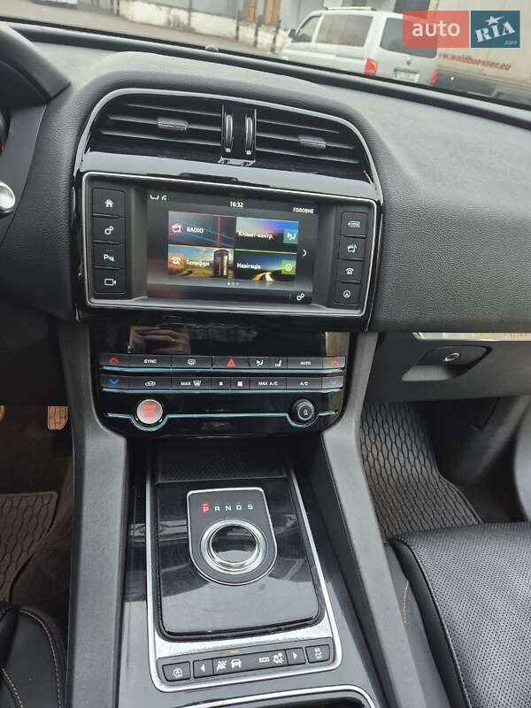 Внедорожник / Кроссовер Jaguar F-Pace 2018 в Львове фото 16 Внедорожник / Кроссовер Jaguar F-Pace 2018 в Львове