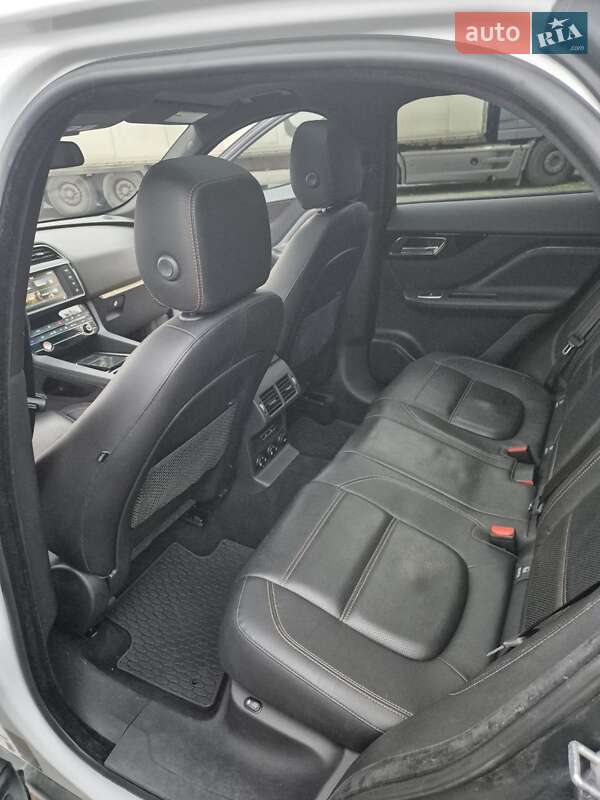 Внедорожник / Кроссовер Jaguar F-Pace 2018 в Львове фото 25 Внедорожник / Кроссовер Jaguar F-Pace 2018 в Львове