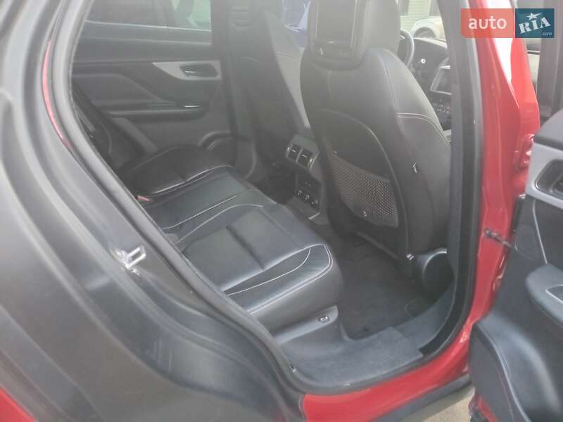 Позашляховик / Кросовер Jaguar F-Pace 2016 в Києві