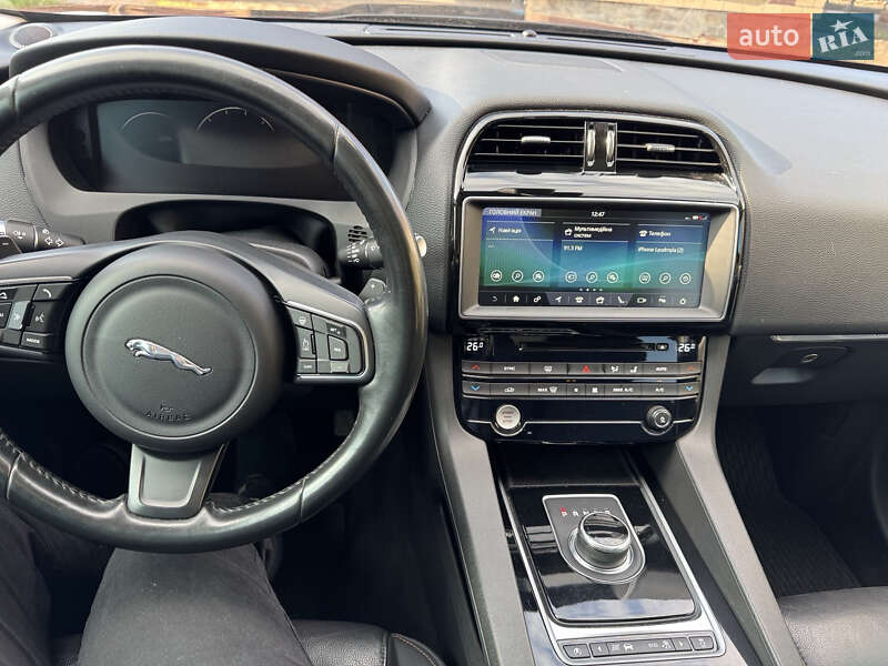 Внедорожник / Кроссовер Jaguar F-Pace 2016 в Черновцах фото 21 Внедорожник / Кроссовер Jaguar F-Pace 2016 в Черновцах