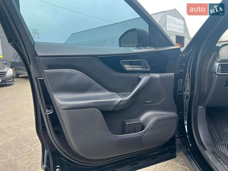 Внедорожник / Кроссовер Jaguar F-Pace 2016 в Львове