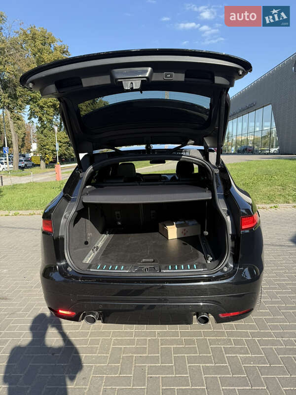 Внедорожник / Кроссовер Jaguar F-Pace 2016 в Луцке