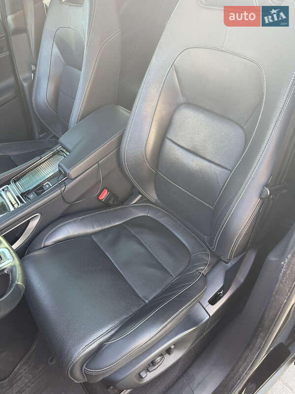 Внедорожник / Кроссовер Jaguar F-Pace 2016 в Луцке