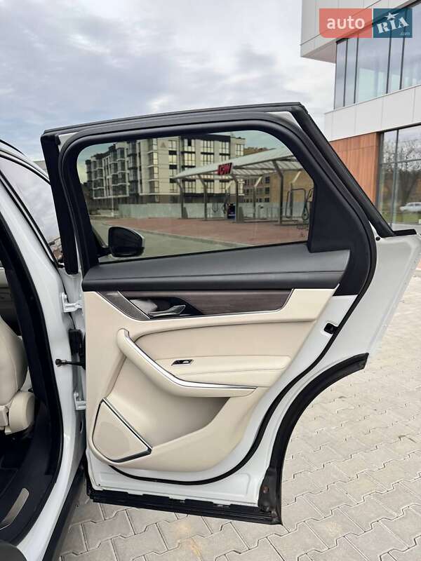 Внедорожник / Кроссовер Jaguar F-Pace 2021 в Ровно