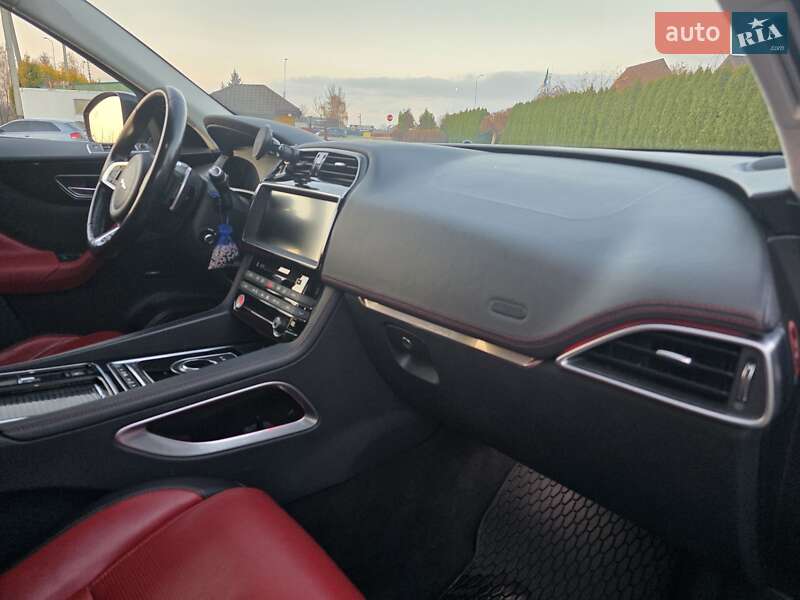 Внедорожник / Кроссовер Jaguar F-Pace 2017 в Львове