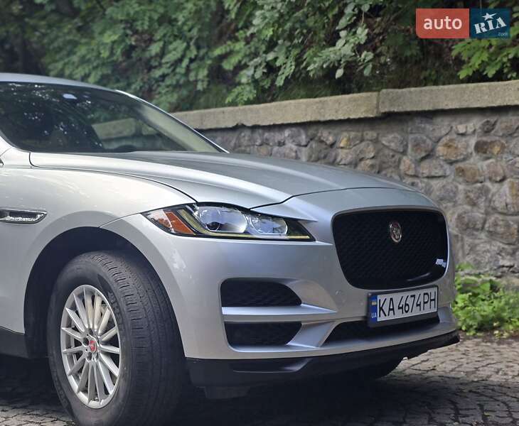 Jaguar F-Pace 2017