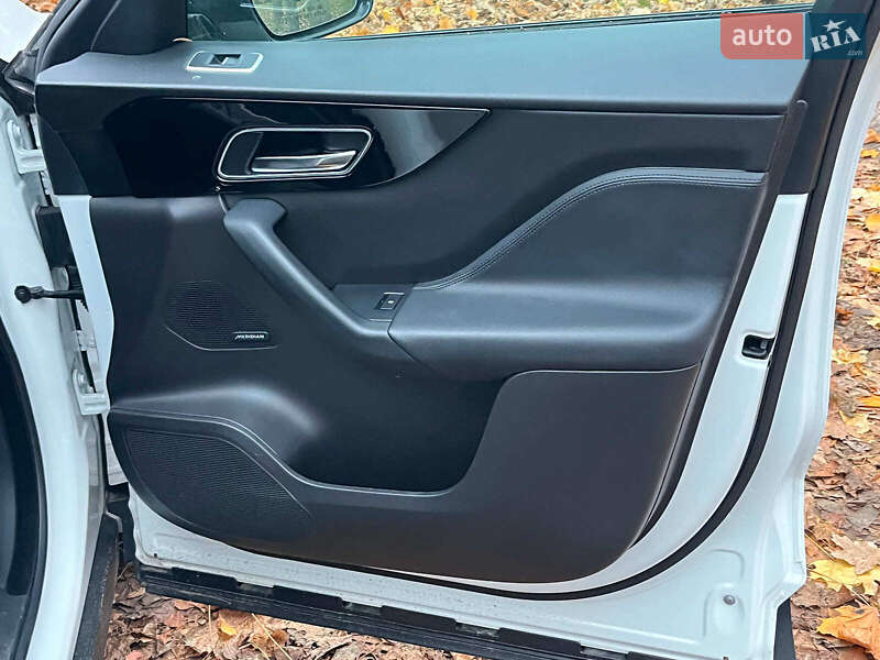 Внедорожник / Кроссовер Jaguar F-Pace 2018 в Киеве