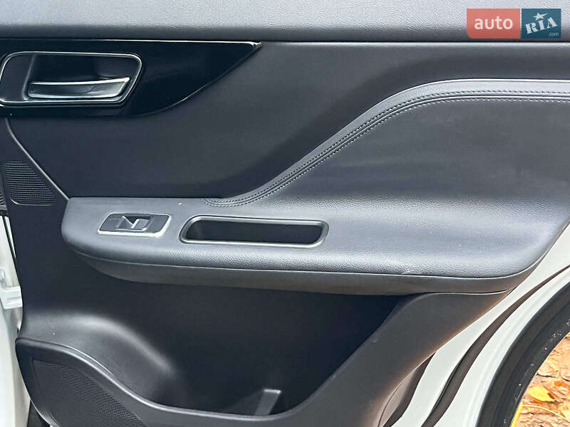 Внедорожник / Кроссовер Jaguar F-Pace 2018 в Киеве