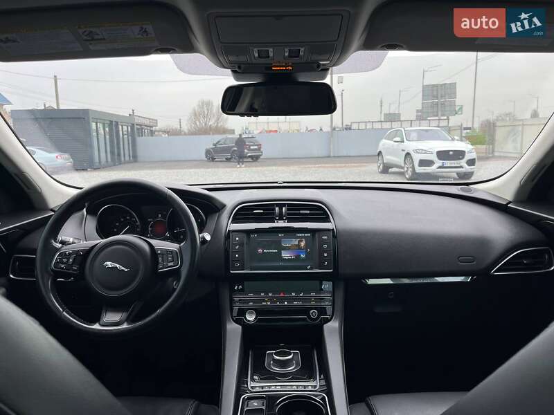 Позашляховик / Кросовер Jaguar F-Pace 2017 в Києві фото 13 Позашляховик / Кросовер Jaguar F-Pace 2017 в Києві