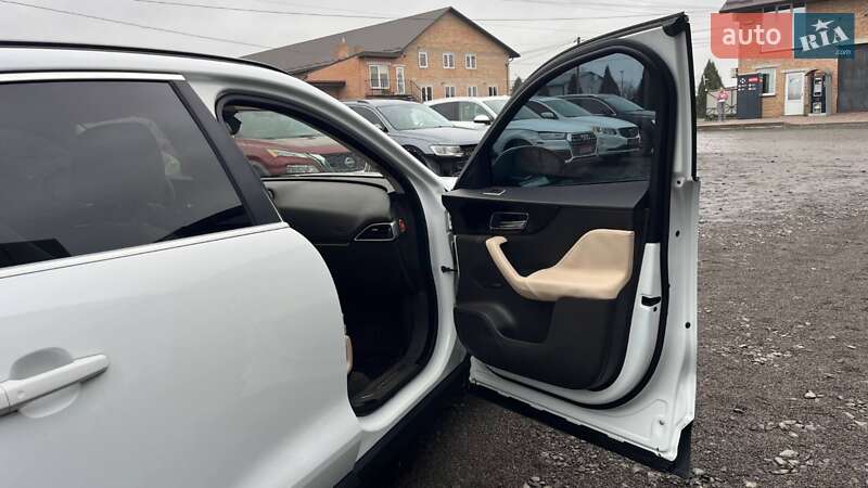 Внедорожник / Кроссовер Jaguar F-Pace 2016 в Луцке