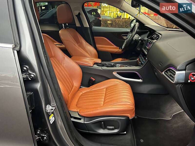Позашляховик / Кросовер Jaguar F-Pace 2016 в Києві фото 11 Позашляховик / Кросовер Jaguar F-Pace 2016 в Києві