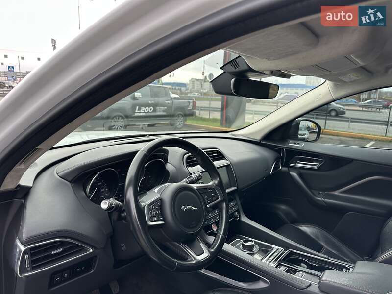 Позашляховик / Кросовер Jaguar F-Pace 2020 в Києві фото 18 Позашляховик / Кросовер Jaguar F-Pace 2020 в Києві