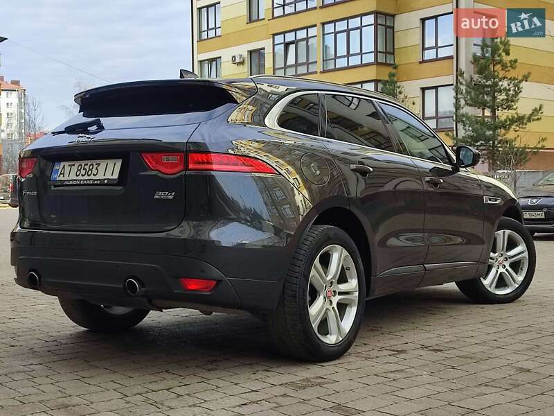 Внедорожник / Кроссовер Jaguar F-Pace 2017 в Ивано-Франковске