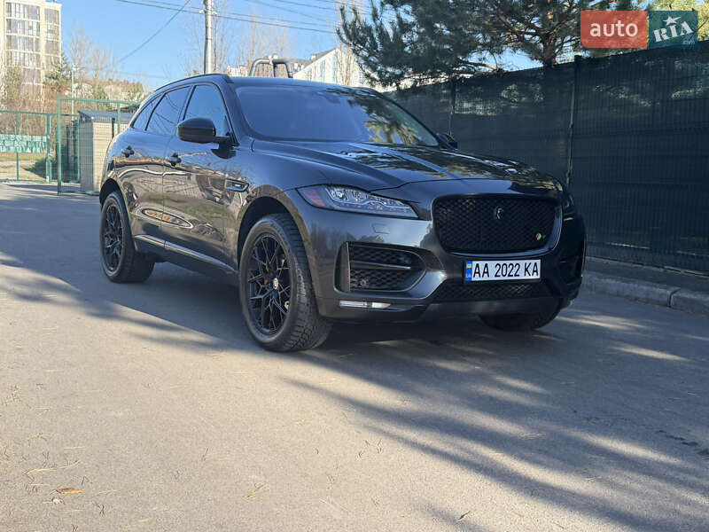 Внедорожник / Кроссовер Jaguar F-Pace 2016 в Киеве
