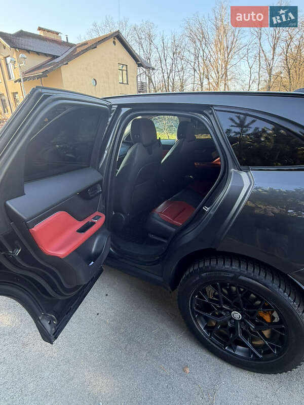 Внедорожник / Кроссовер Jaguar F-Pace 2016 в Киеве