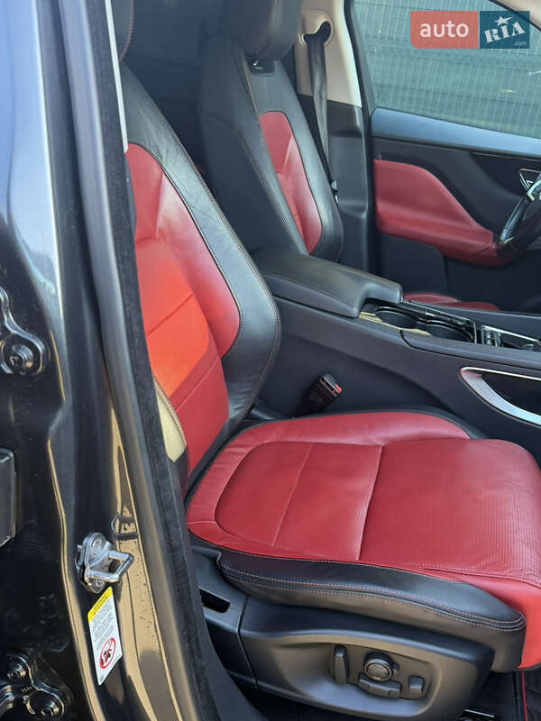 Внедорожник / Кроссовер Jaguar F-Pace 2016 в Киеве