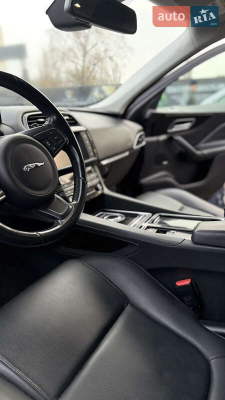 Позашляховик / Кросовер Jaguar F-Pace 2017 в Харкові