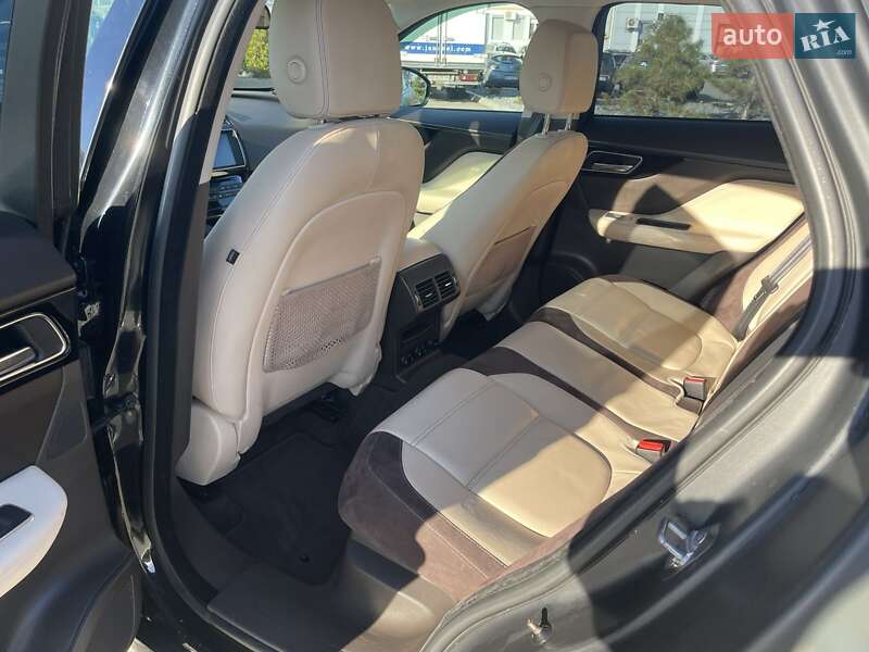 Внедорожник / Кроссовер Jaguar F-Pace 2016 в Днепре фото 6 Внедорожник / Кроссовер Jaguar F-Pace 2016 в Днепре