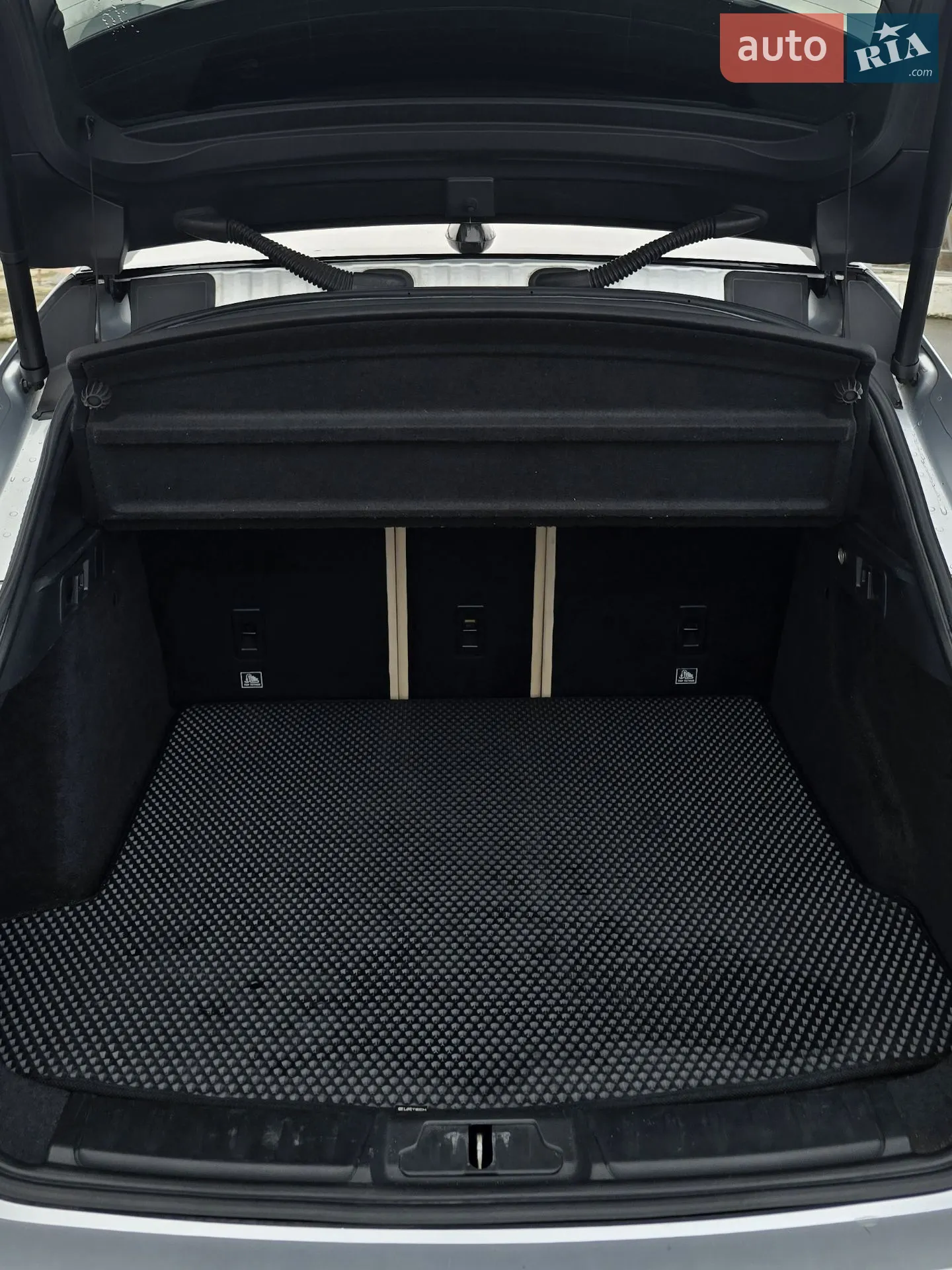 2017 Jaguar F-Pace - мініатюра 12