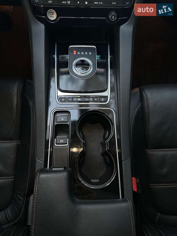 Позашляховик / Кросовер Jaguar F-Pace 2016 в Білогородці фото 32 Позашляховик / Кросовер Jaguar F-Pace 2016 в Білогородці