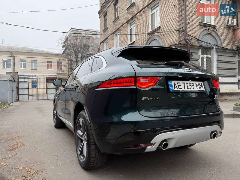 Позашляховик / Кросовер Jaguar F-Pace 2016 в Дніпрі