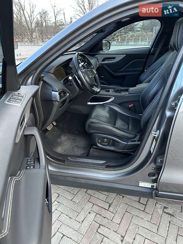 Внедорожник / Кроссовер Jaguar F-Pace 2016 в Харькове фото 14 Внедорожник / Кроссовер Jaguar F-Pace 2016 в Харькове