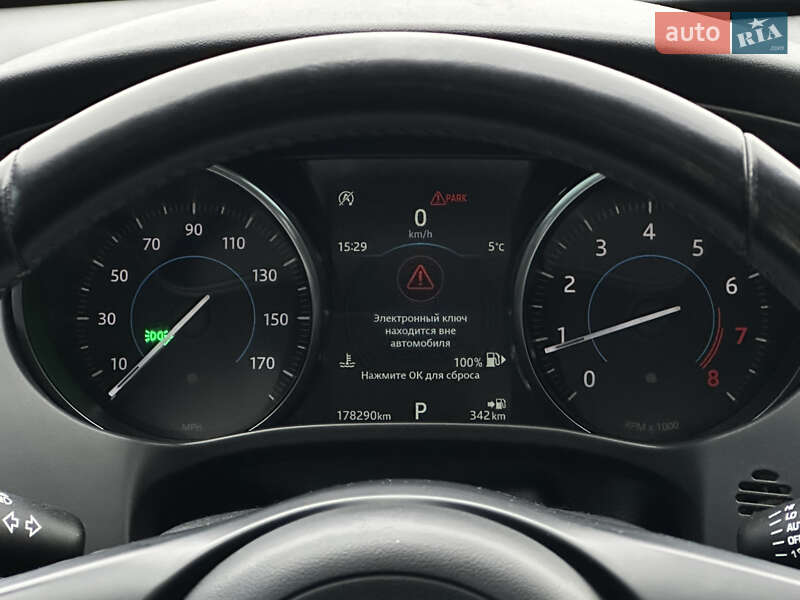 Внедорожник / Кроссовер Jaguar F-Pace 2017 в Львове фото 22 Внедорожник / Кроссовер Jaguar F-Pace 2017 в Львове