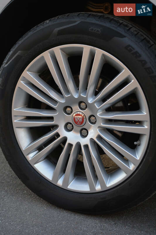 Внедорожник / Кроссовер Jaguar F-Pace 2016 в Чернигове