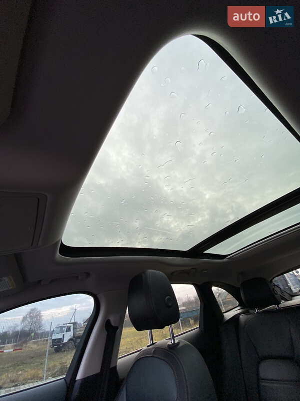 Внедорожник / Кроссовер Jaguar F-Pace 2017 в Нововолынске фото 47 Внедорожник / Кроссовер Jaguar F-Pace 2017 в Нововолынске