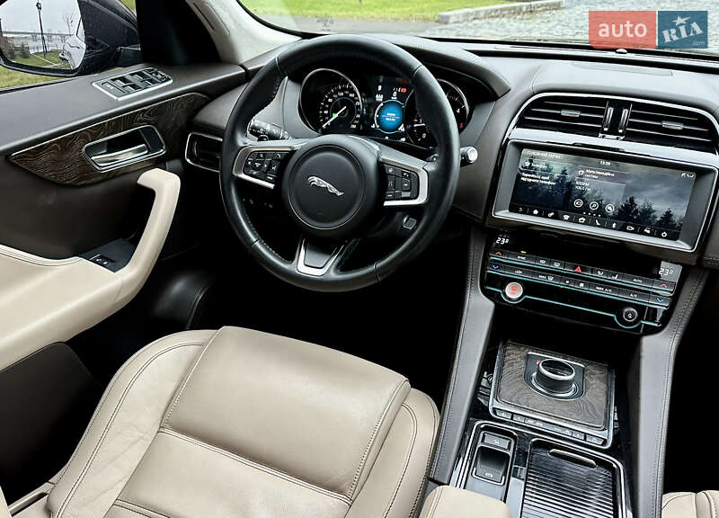 Внедорожник / Кроссовер Jaguar F-Pace 2020 в Киеве