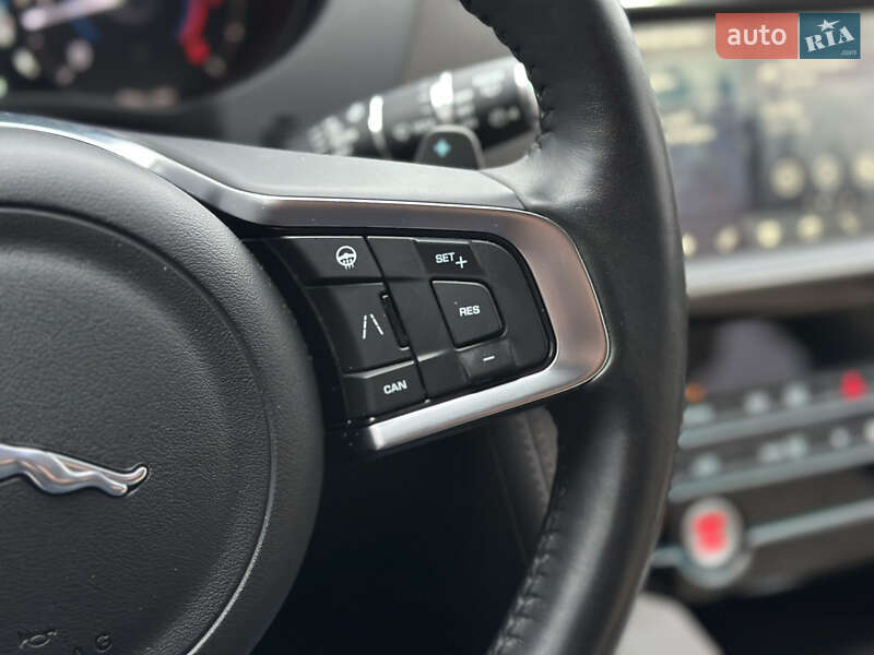 Внедорожник / Кроссовер Jaguar F-Pace 2020 в Киеве