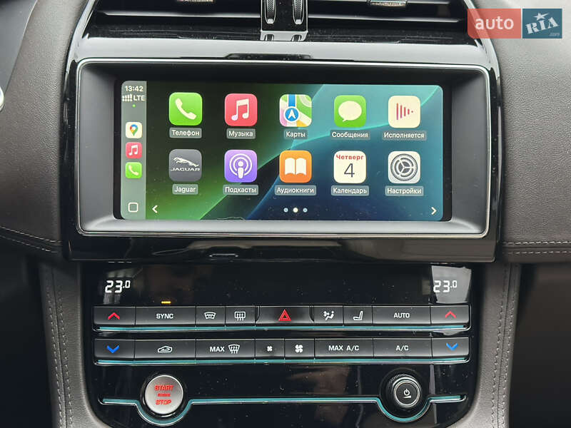 Внедорожник / Кроссовер Jaguar F-Pace 2020 в Киеве