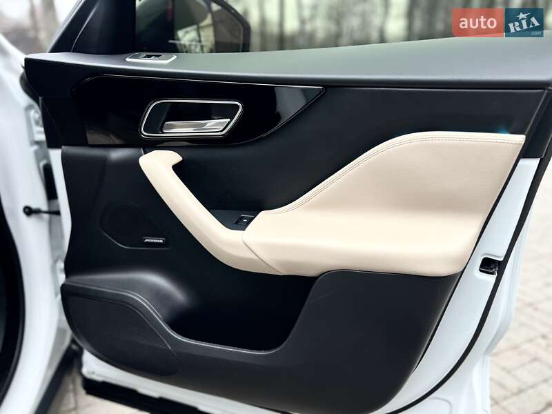 Внедорожник / Кроссовер Jaguar F-Pace 2018 в Днепре фото 37 Внедорожник / Кроссовер Jaguar F-Pace 2018 в Днепре