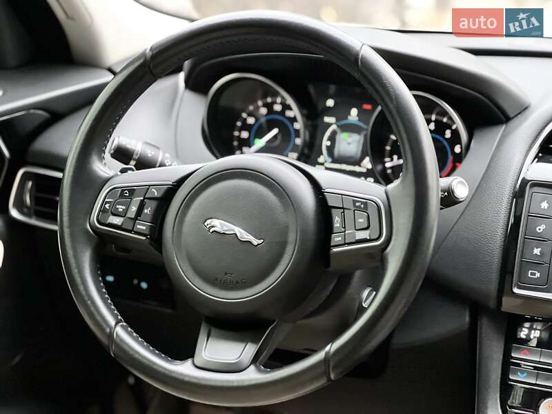 Внедорожник / Кроссовер Jaguar F-Pace 2018 в Днепре фото 43 Внедорожник / Кроссовер Jaguar F-Pace 2018 в Днепре
