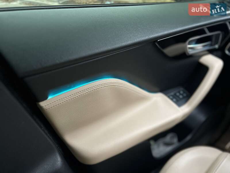 Внедорожник / Кроссовер Jaguar F-Pace 2018 в Днепре фото 44 Внедорожник / Кроссовер Jaguar F-Pace 2018 в Днепре