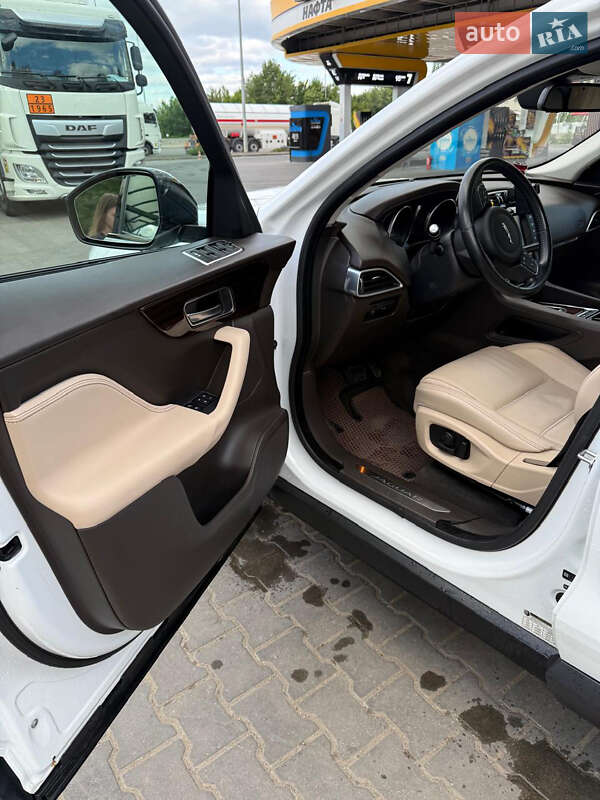 Внедорожник / Кроссовер Jaguar F-Pace 2016 в Одессе фото 15 Внедорожник / Кроссовер Jaguar F-Pace 2016 в Одессе