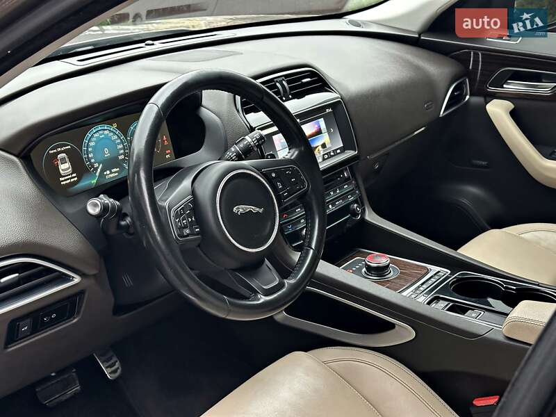 Внедорожник / Кроссовер Jaguar F-Pace 2017 в Одессе фото 29 Внедорожник / Кроссовер Jaguar F-Pace 2017 в Одессе