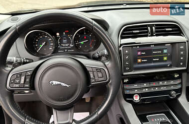 Внедорожник / Кроссовер Jaguar F-Pace 2016 в Киеве