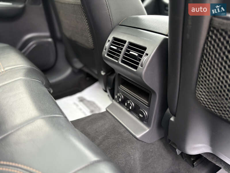 Внедорожник / Кроссовер Jaguar F-Pace 2016 в Киеве фото 50 Внедорожник / Кроссовер Jaguar F-Pace 2016 в Киеве