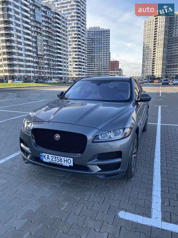 Jaguar F-Pace 2016