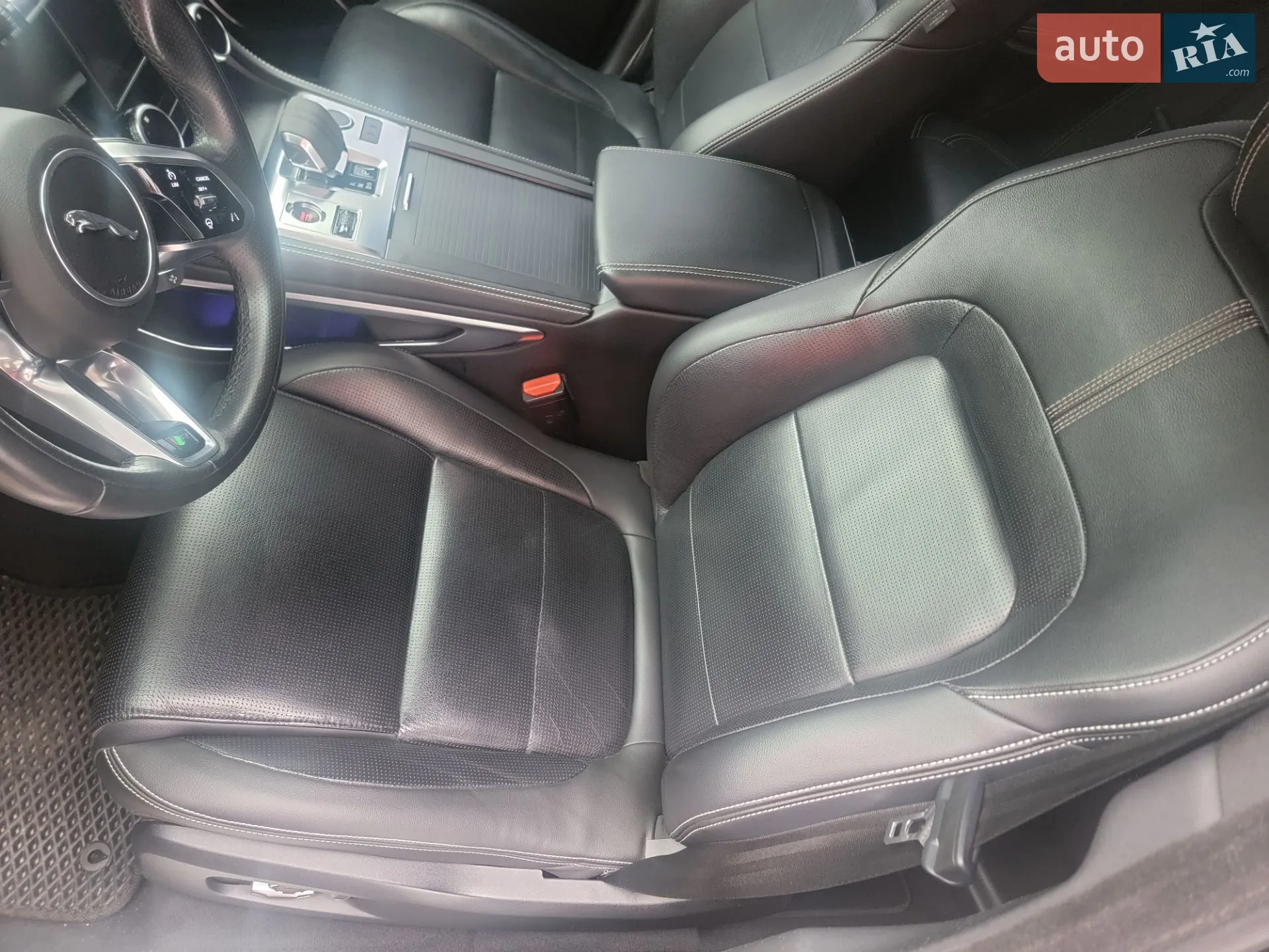 2021 Jaguar F-Pace - мініатюра 29