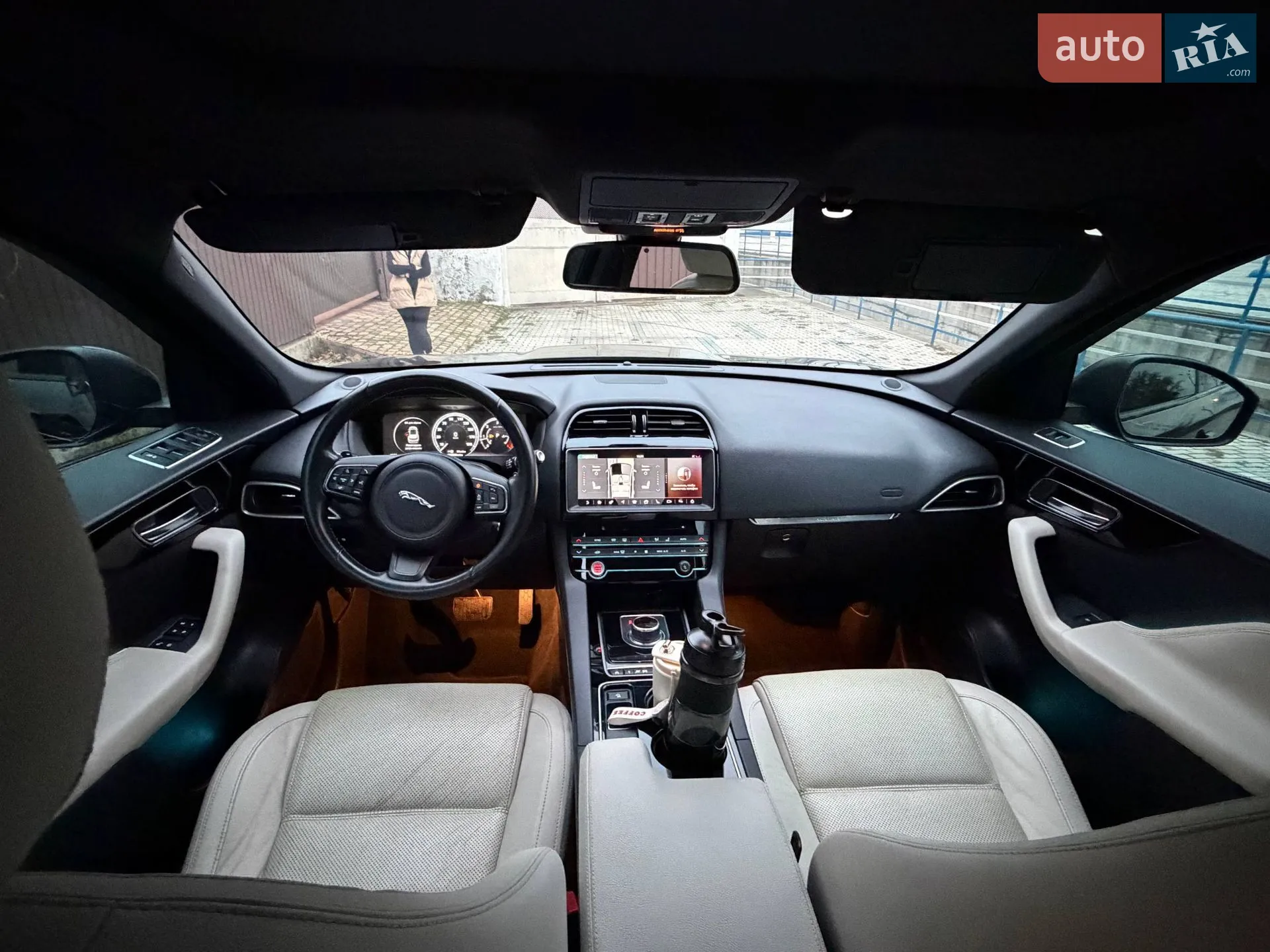 2016 Jaguar F-Pace - мініатюра 12