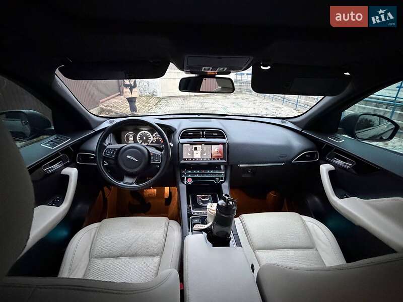 Внедорожник / Кроссовер Jaguar F-Pace 2016 в Измаиле фото 12 Внедорожник / Кроссовер Jaguar F-Pace 2016 в Измаиле